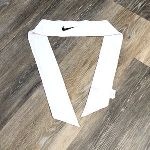 2 Nike dri fit headwrap